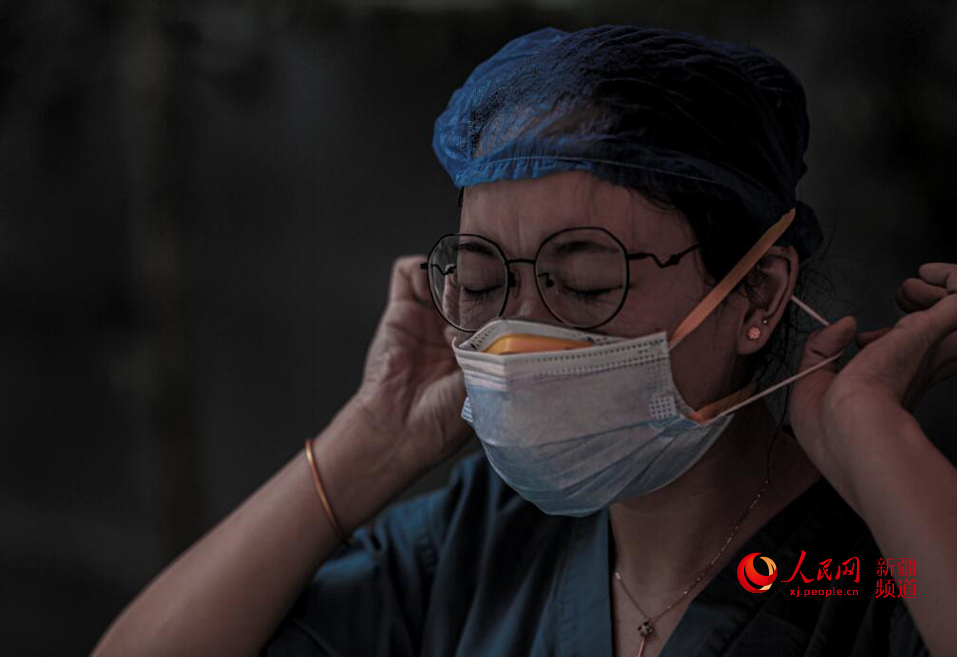 ���ؿ���������ǰ���İ���ʿ����@ �z