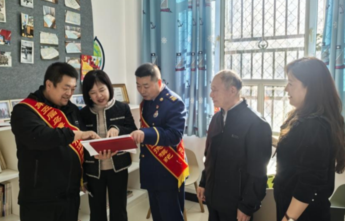 水區和經開區道德模范工作室聯動共建9月19日，烏魯木齊市水磨溝區委宣傳部聯合經濟技術開發區（頭屯河區）委宣傳部簽訂“共建聯動 德潤經水”道德模范工作室共建協議。通過全國道德模范劉乾坤工作室與經開區（頭屯河區）李建偉道德模范工作室的聯動共建，進一步發揮道德模范的示范引領作用，探索新時代文明實踐的新模式。