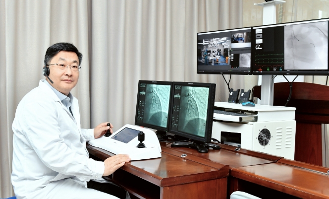 新疆遠程機器人PCI手術平臺建設和應用項目啟動