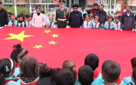 國旗一飄,就知道國家在身后！