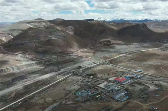 火燒云礦山。